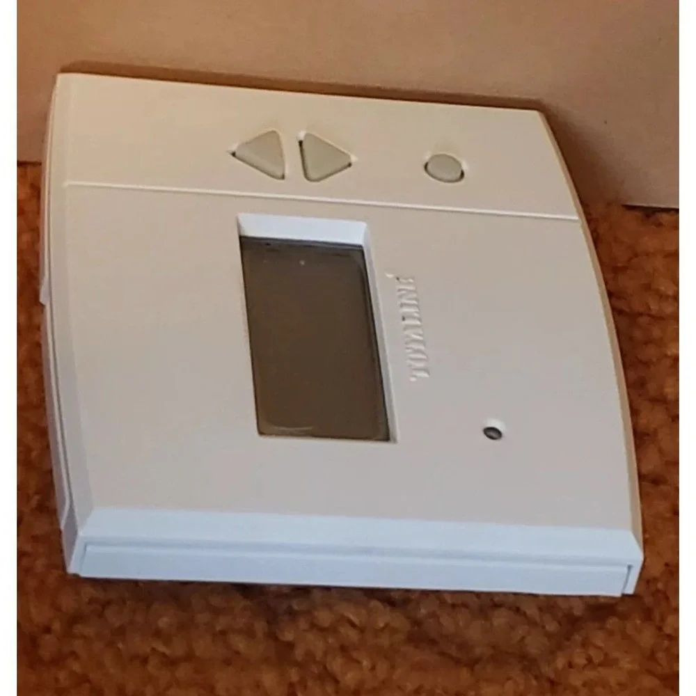 Totaline P374-2900 Commercial 7-day programmable thermostat